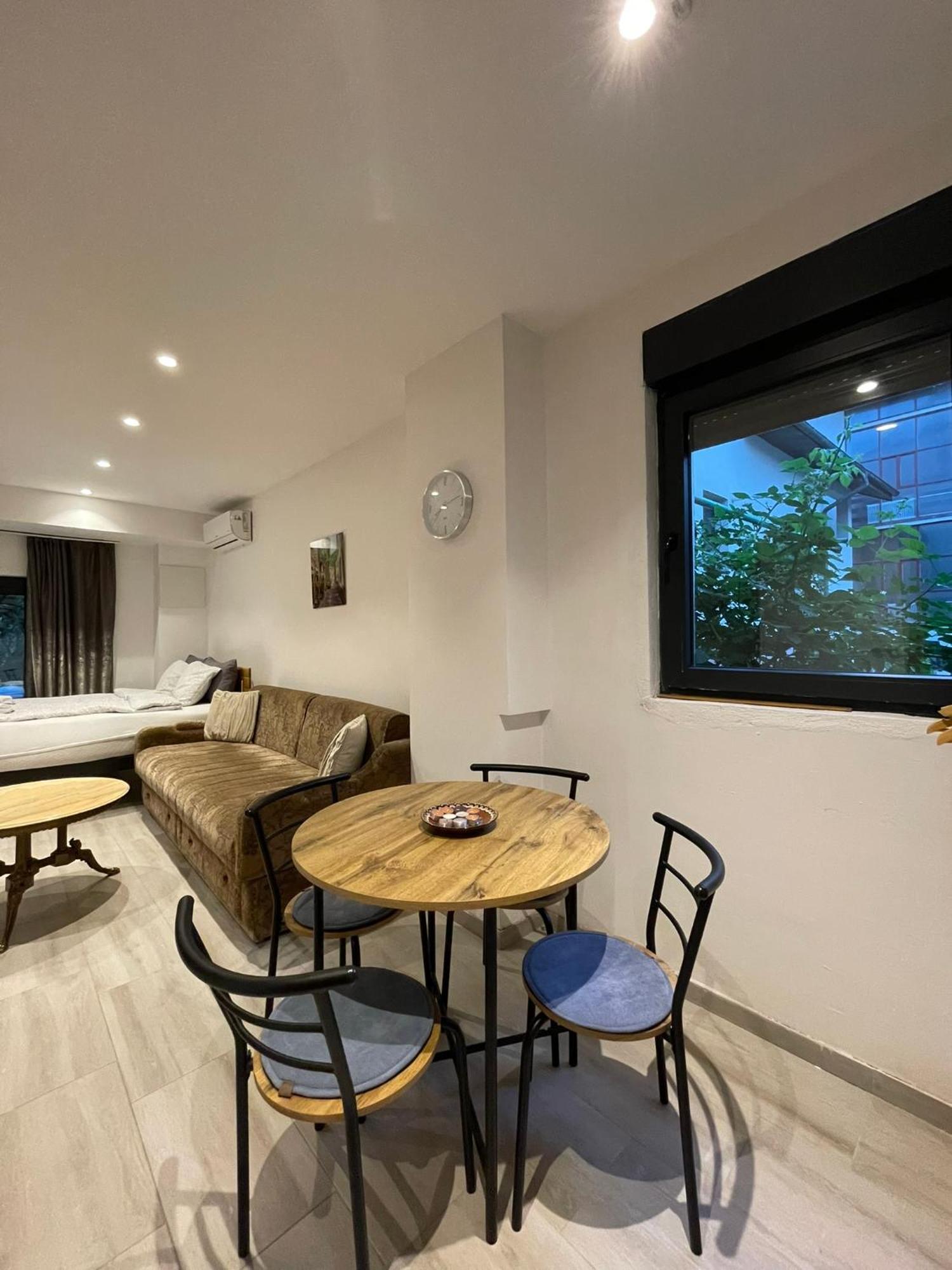 Visoko New Concept - 7 Minutes From The Pyramids - City Center Eksteriør bilde